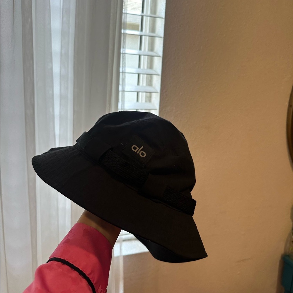 ALO Yoga Black Bucket Hat